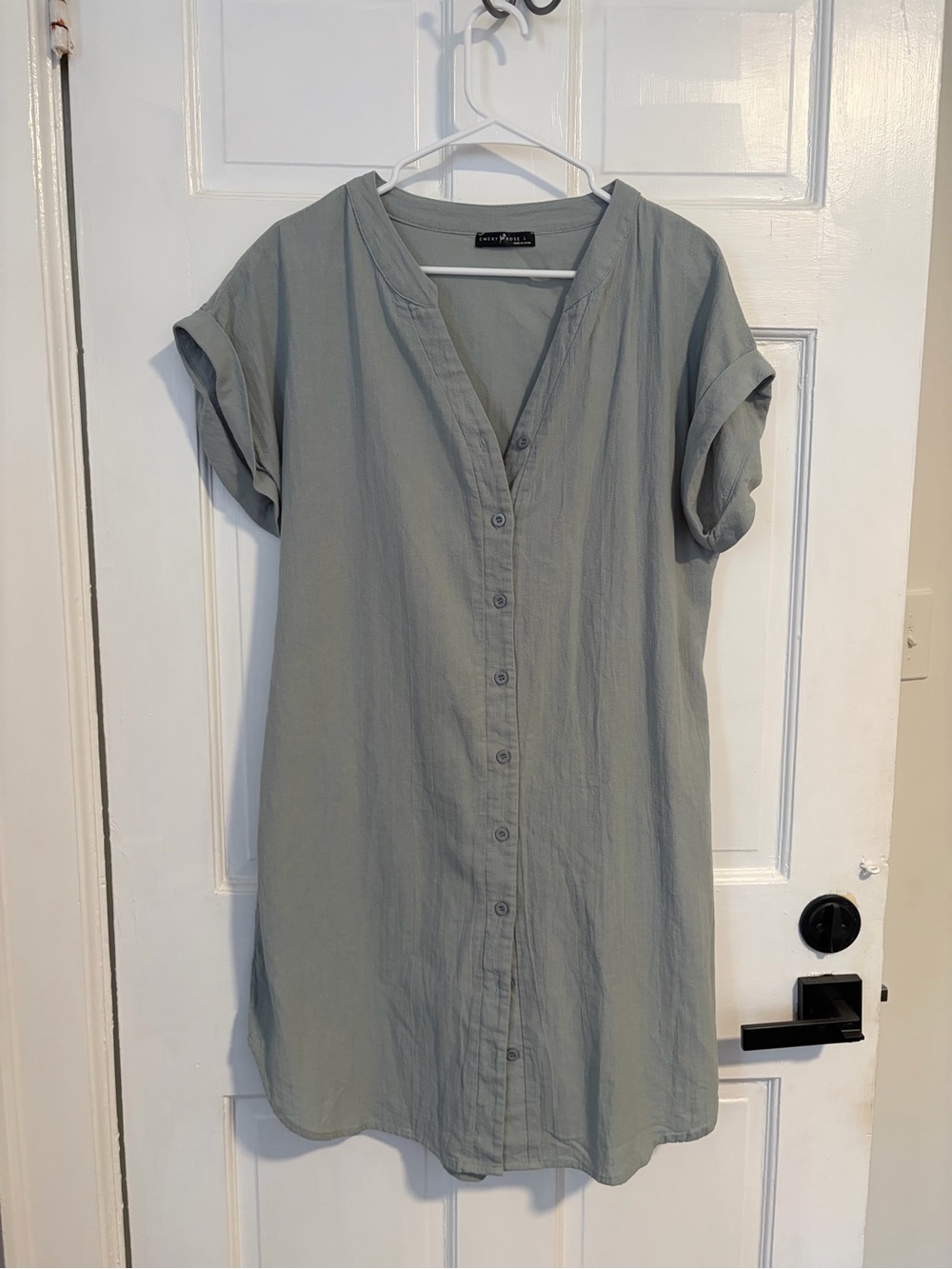 Casual sage green button-up cotton dress